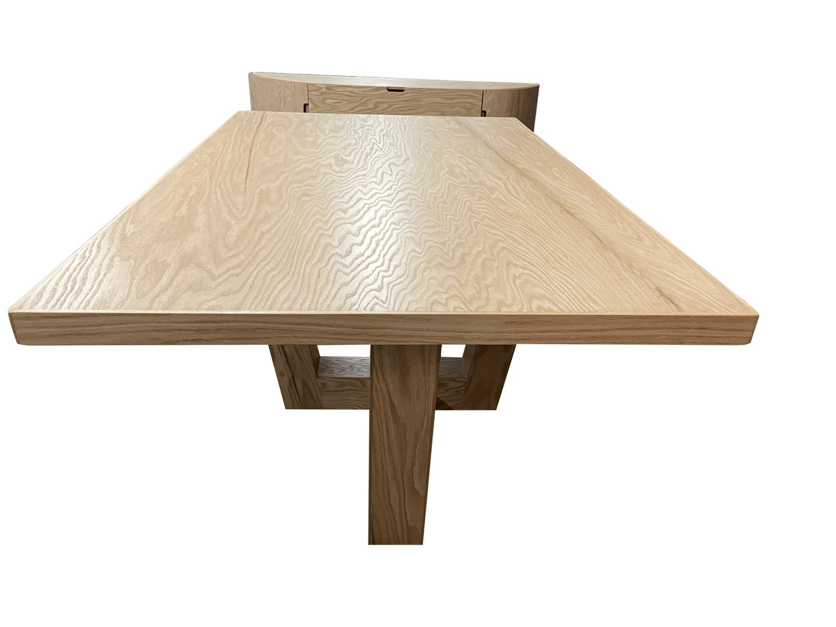 Mesa de Comedor Enzzi · Encino Sólido · Diseño de Lujo