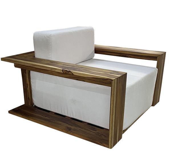 Sillón Teca Lemich en madera noble, vista principal completa