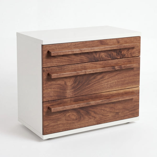 Cómoda Cajonera Contemporánea Bicolor en Nogal y Marco Blanco - Detalle de Ensamble | LEMICH Alta Ebanistería Residencial