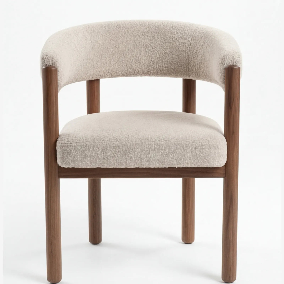 Comedor Caelum en Nogal con detalles en madera sólida · Escultural