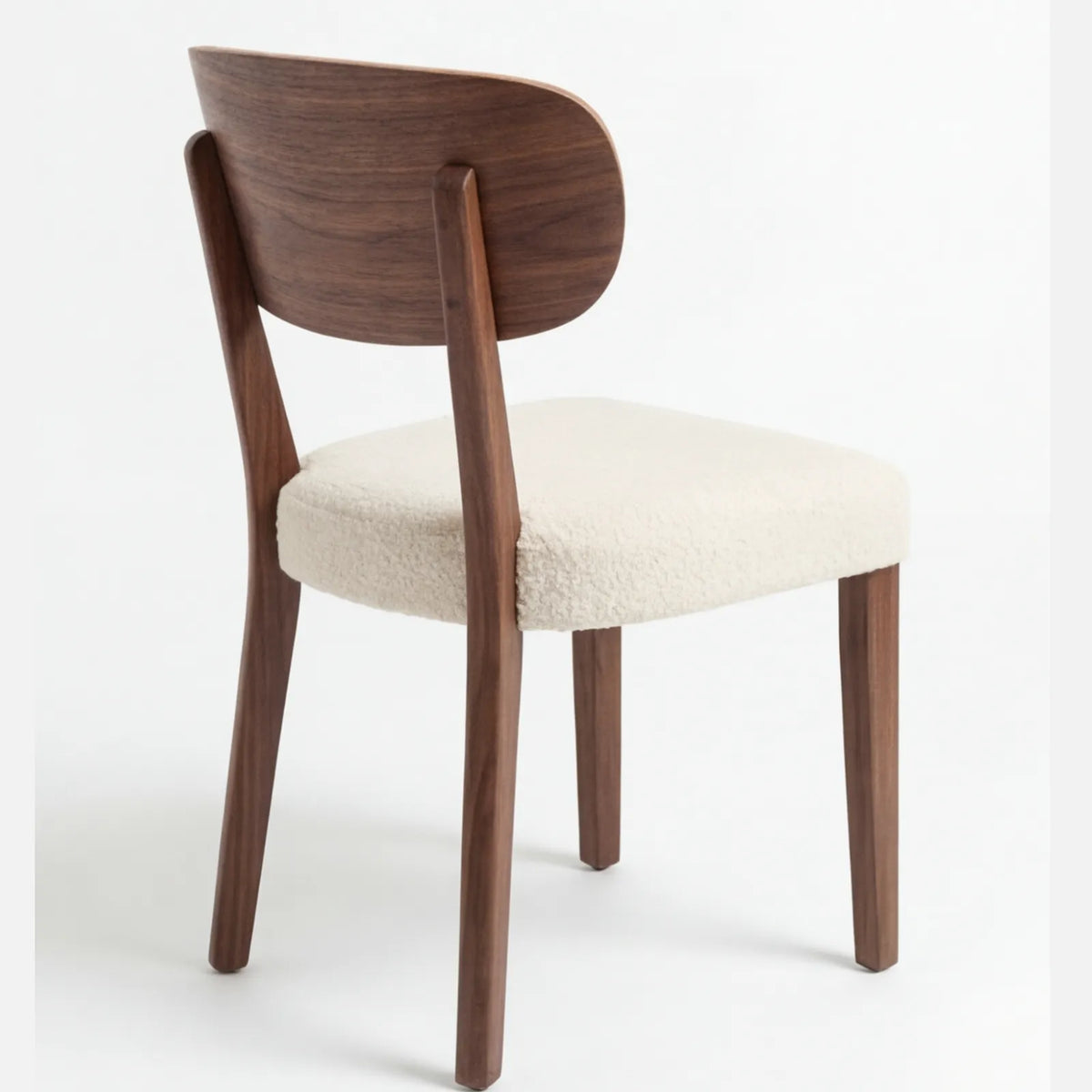 Comedor Novaro en Nogal y Madera Sólida · Arquitectónico
