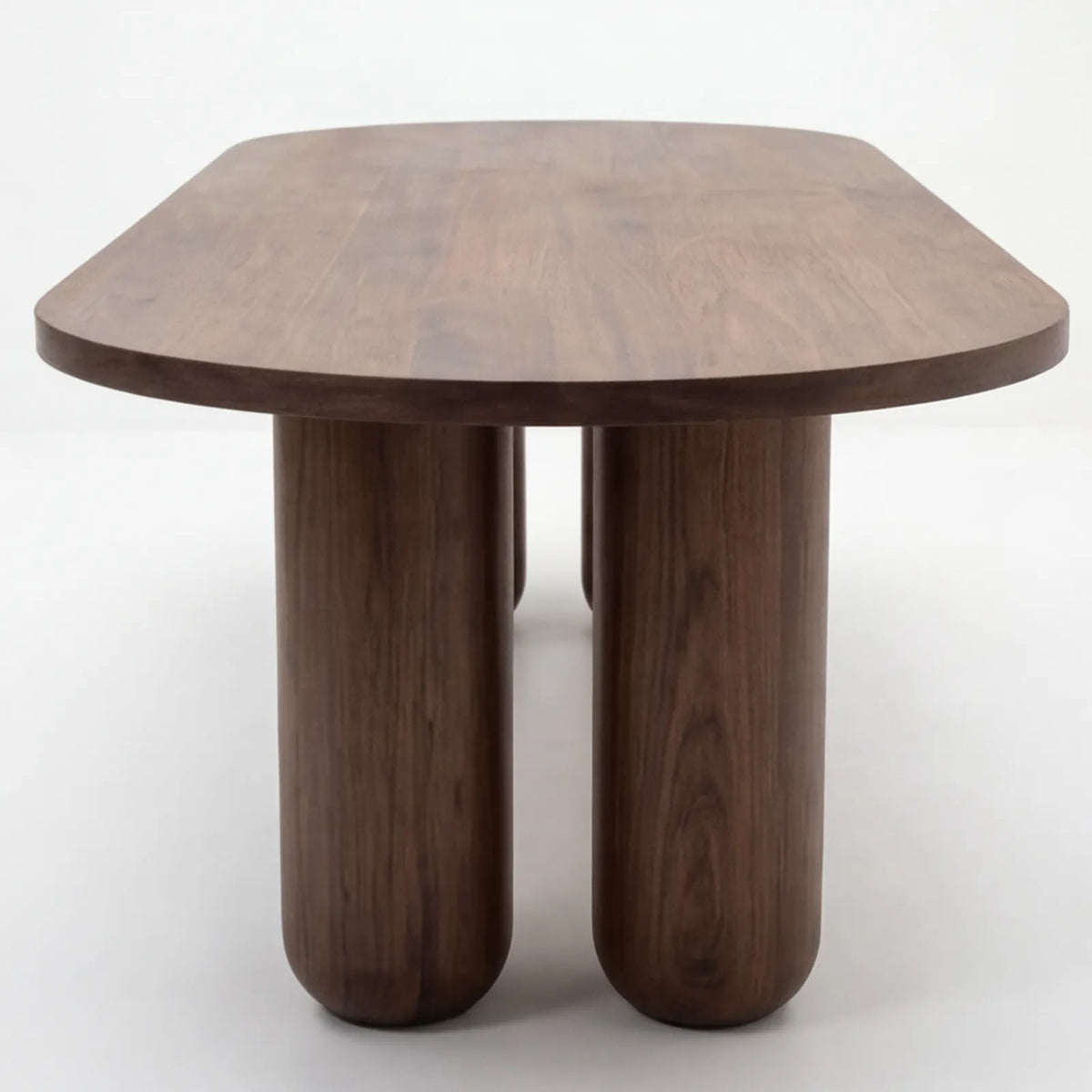 Mesa de Comedor Vanguard para 10 sillas en Nogal · Escultural