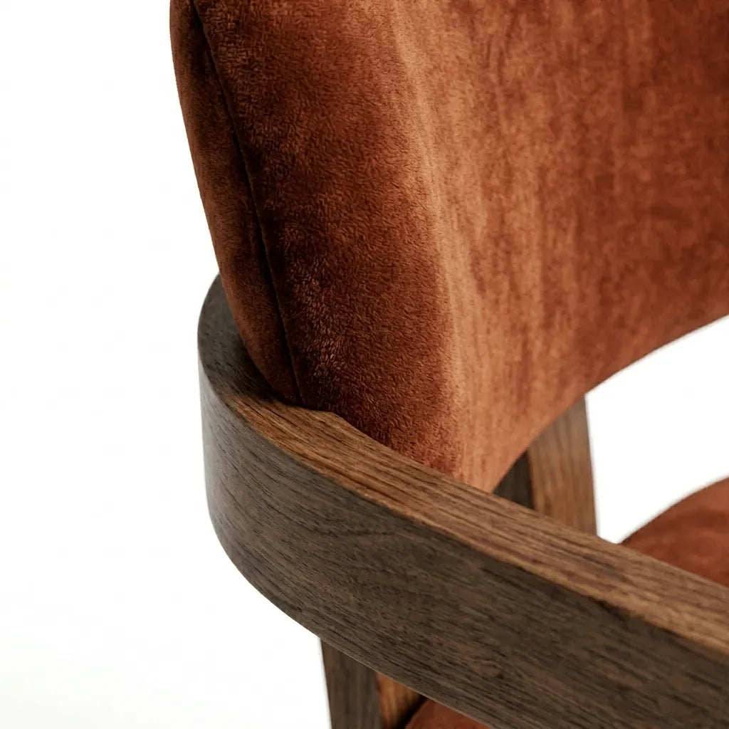 Silla Exalt en Rosa Morada Sólida y Terciopelo · Escultural