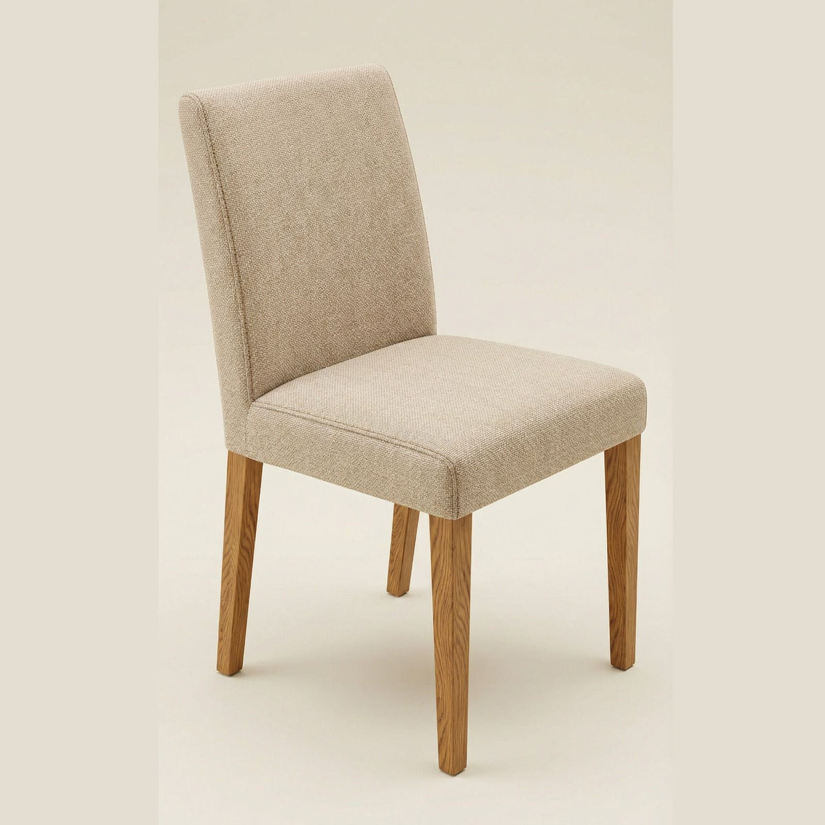 Silla Invara en Madera Sólida · Esencial