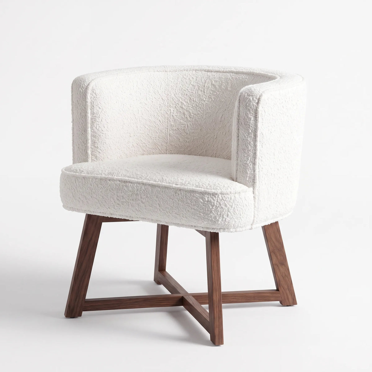 Sillón Ocasional Curvo en Bouclé Marfil con Base en X de Nogal - Detalle de Ensamble | LEMICH Alta Ebanistería Residencial