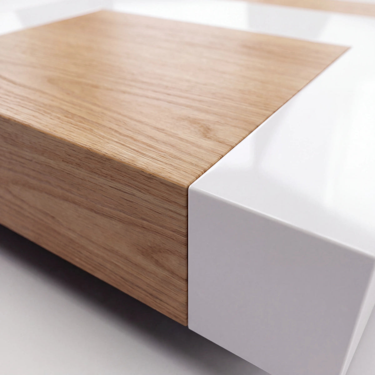 Mesa de Centro Cuadrada Bicolor en Laca Blanca Alto Brillo y Roble Natural - Detalle de Ensamble | LEMICH Alta Ebanistería Residencial