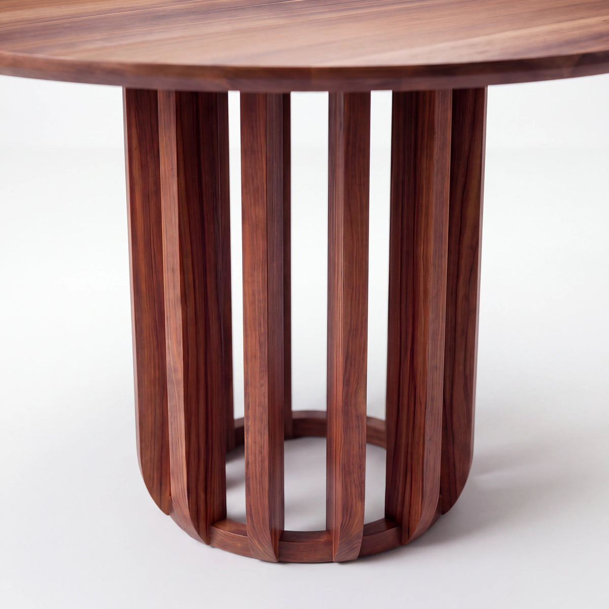 Mesa de Comedor / Desayunador en Nogal con Base Alistonada - Detalle de Ensamble | LEMICH Alta Ebanistería Residencial