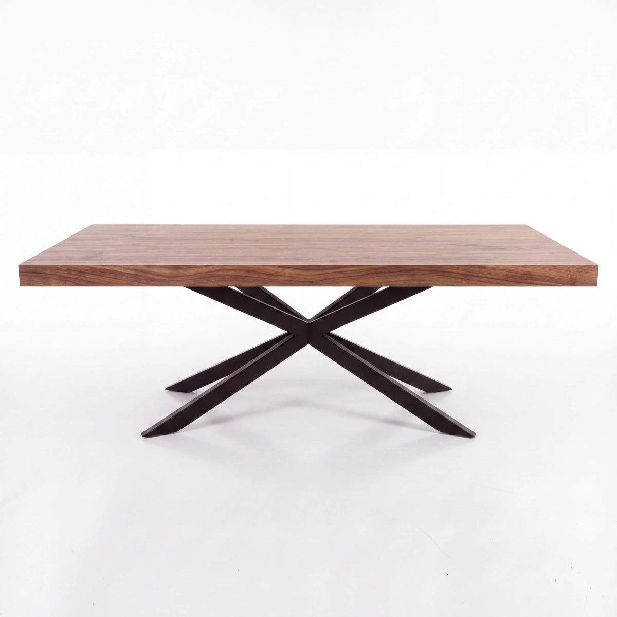 Comedor Rectangular de 6 Sillas en Nogal con Tapiz Gris Acolchado - Detalle de Ensamble | LEMICH Alta Ebanistería Residencial