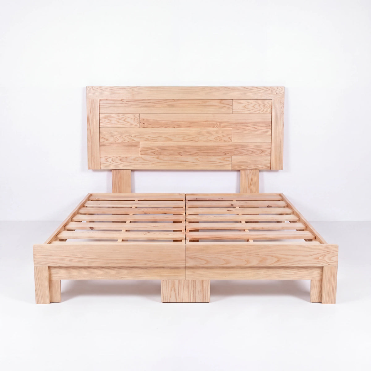 Recámara Minimalista en Madera Clara con Cama y Par de Burós - Ambientada | LEMICH Alta Ebanistería Residencial