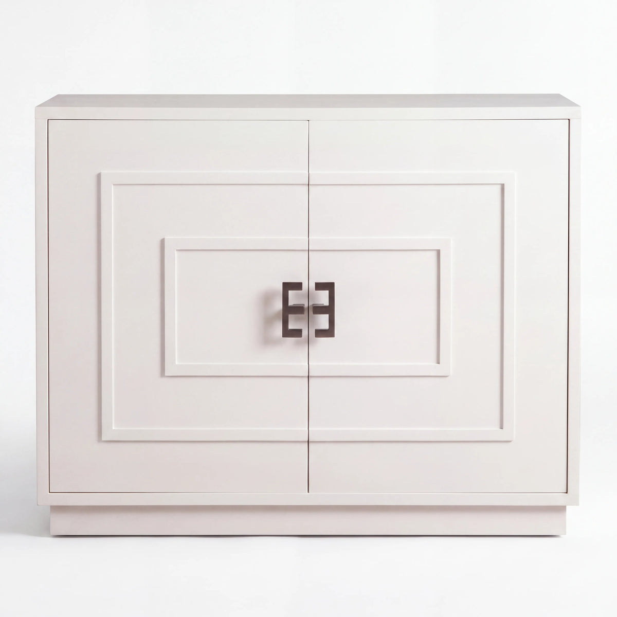 Gabinete Art Déco Astrid en Shagreen Crema y Bronce - Detalle de Ensamble | LEMICH Alta Ebanistería Residencial