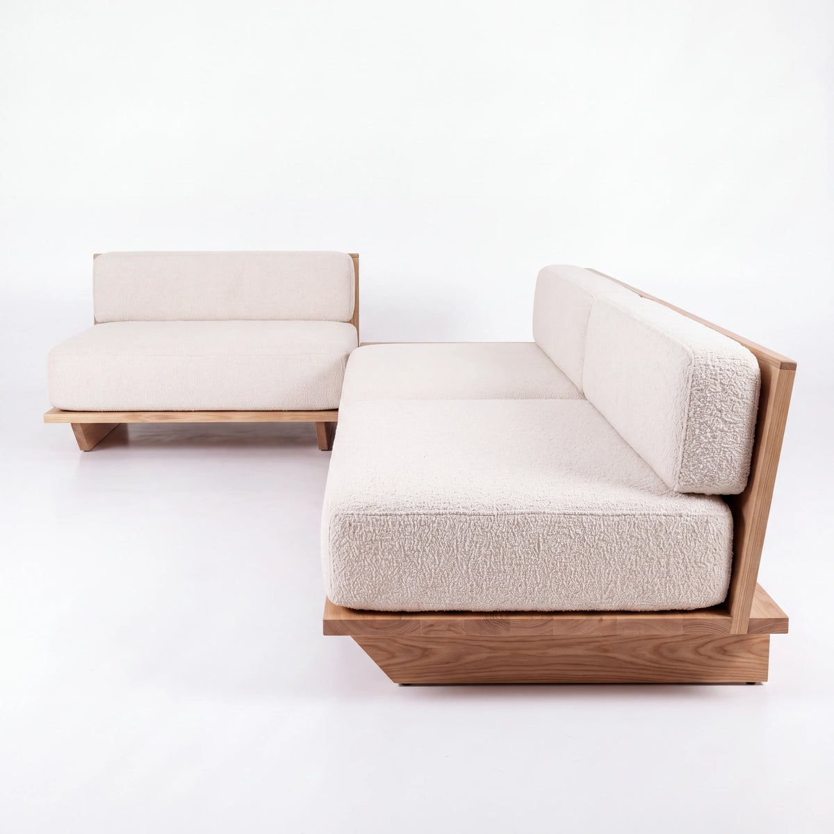 Sofá Modular Seccional Kyoto en Encino Natural y Bouclé - Detalle de Ensamble | LEMICH Alta Ebanistería Residencial