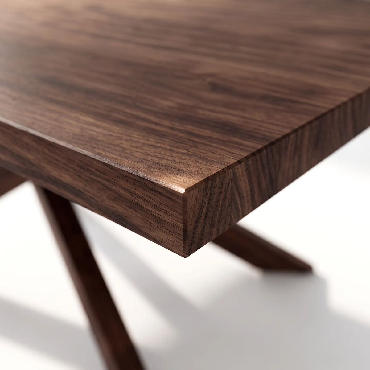 Mesa de Comedor Rectangular Stella en Nogal Macizo - Detalle de Ensamble | LEMICH Alta Ebanistería Residencial