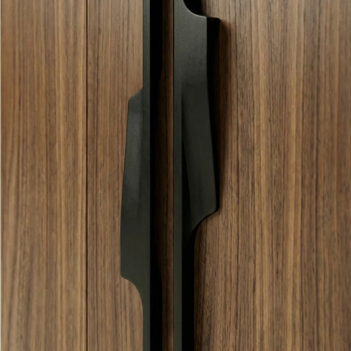Buffet Vittorio – Credenza Moderna en Nogal Natural