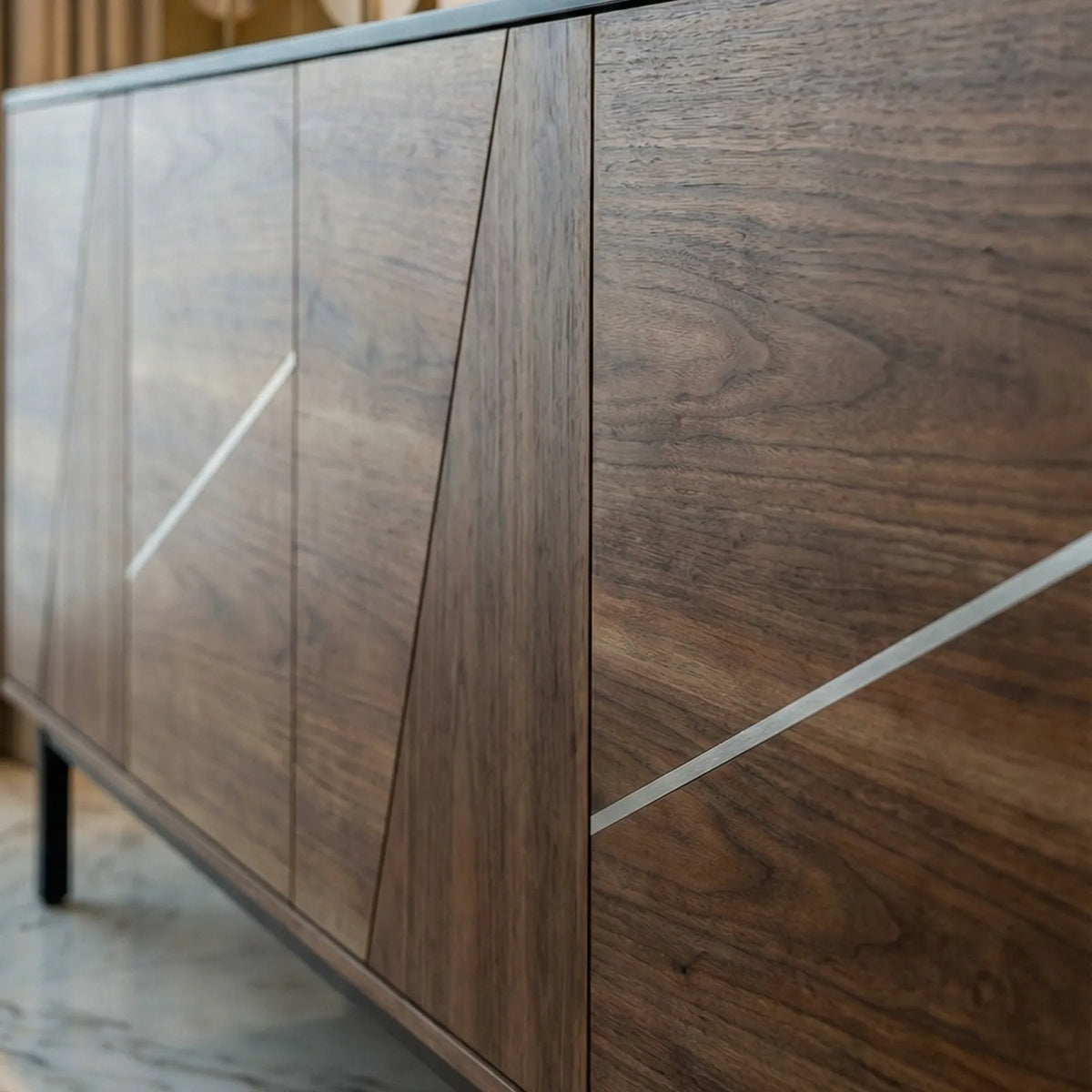 Buffet Treviso – Credenza en Nogal Contemporánea