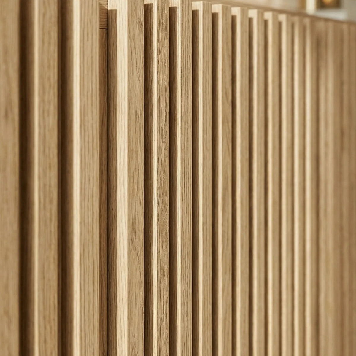 Buffet Siena – Credenza Ranurada en Encino Claro