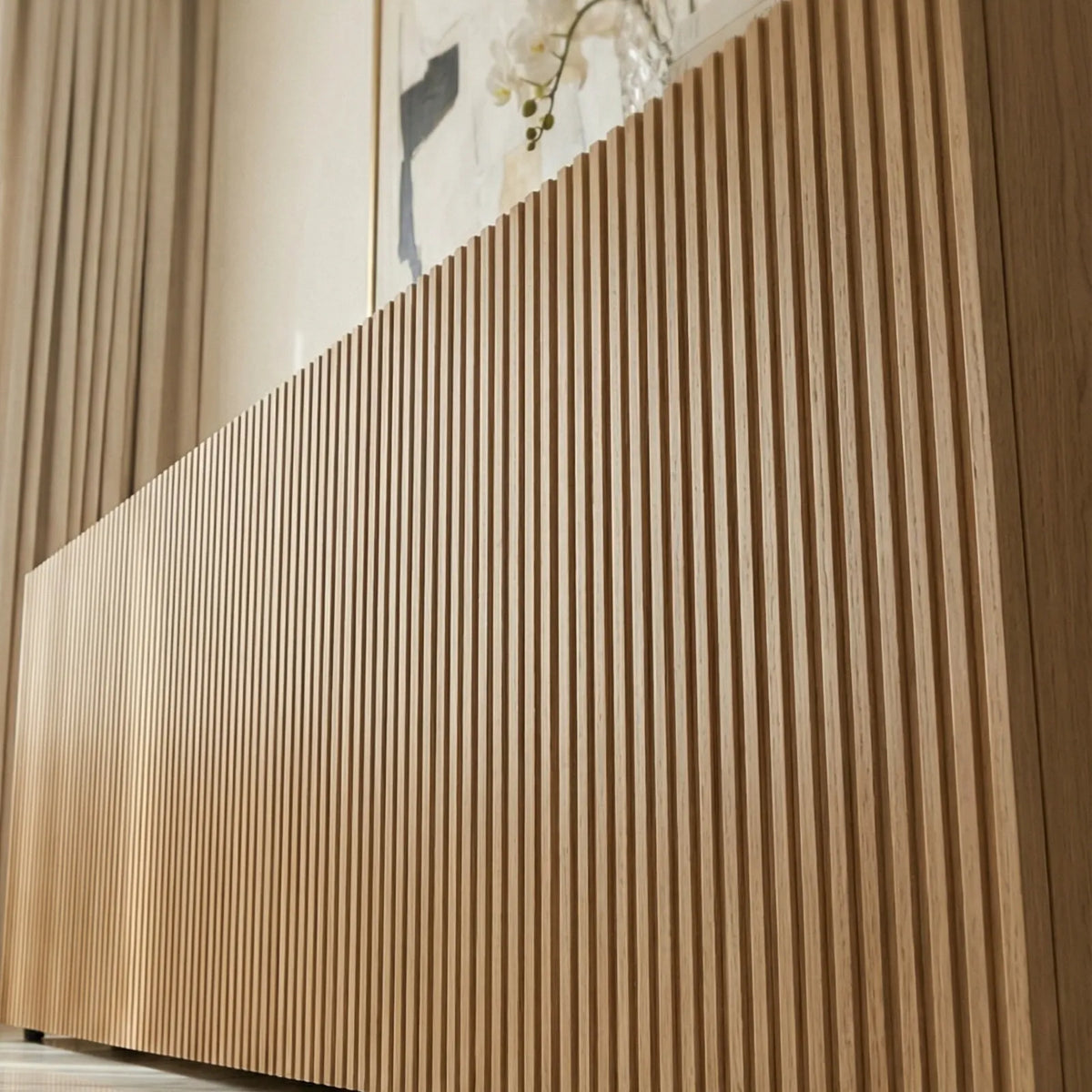 Buffet Siena – Credenza Ranurada en Encino Claro