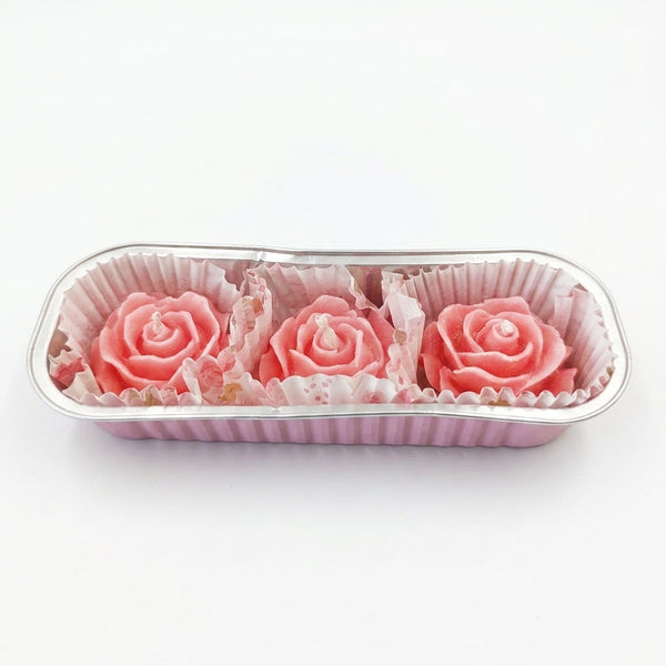 Velas en forma de rosas 3 pzas aroma rosas frescas. en madera noble, vista principal completa
