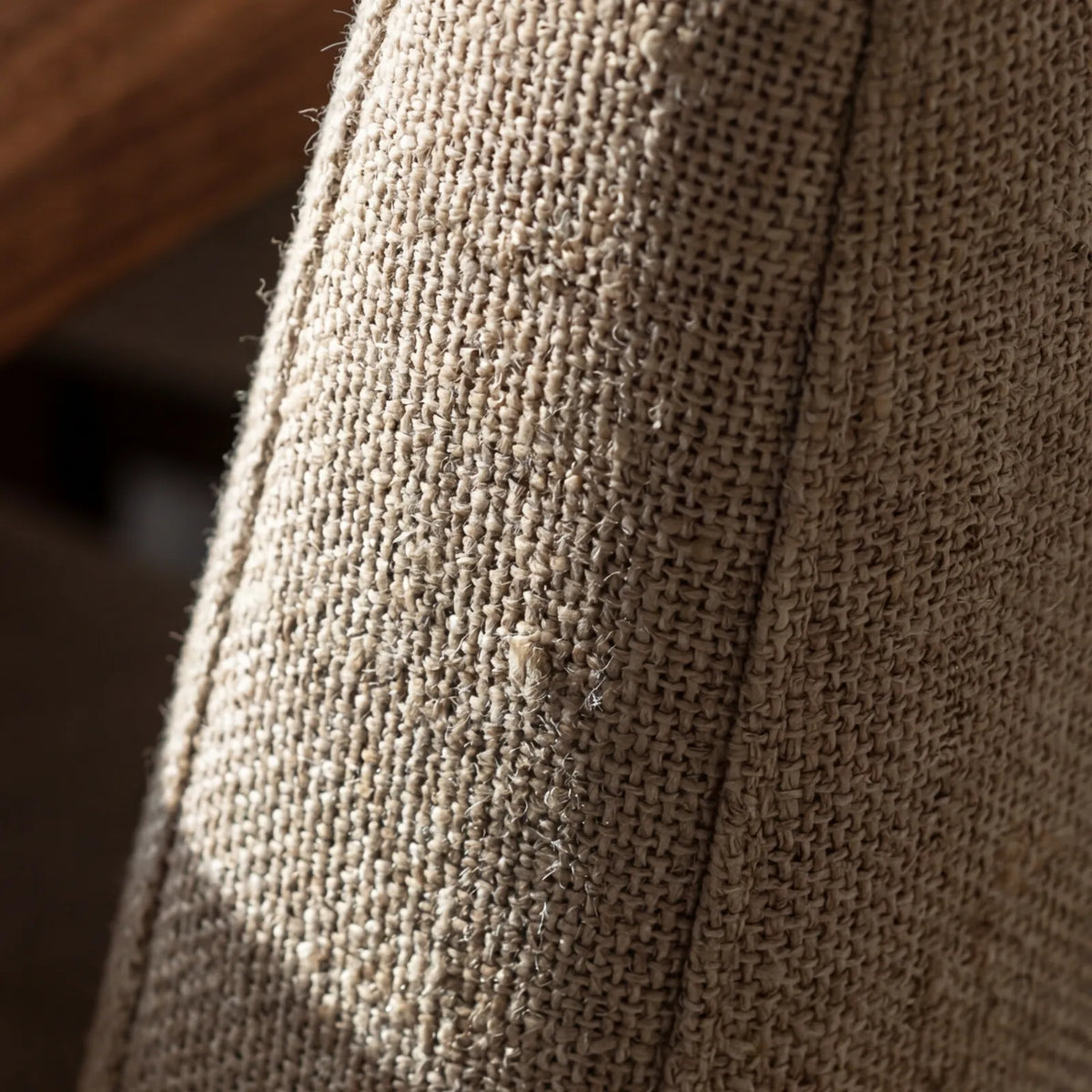 Silla Alton en madera sólida · Arquitectónico – LEMICH