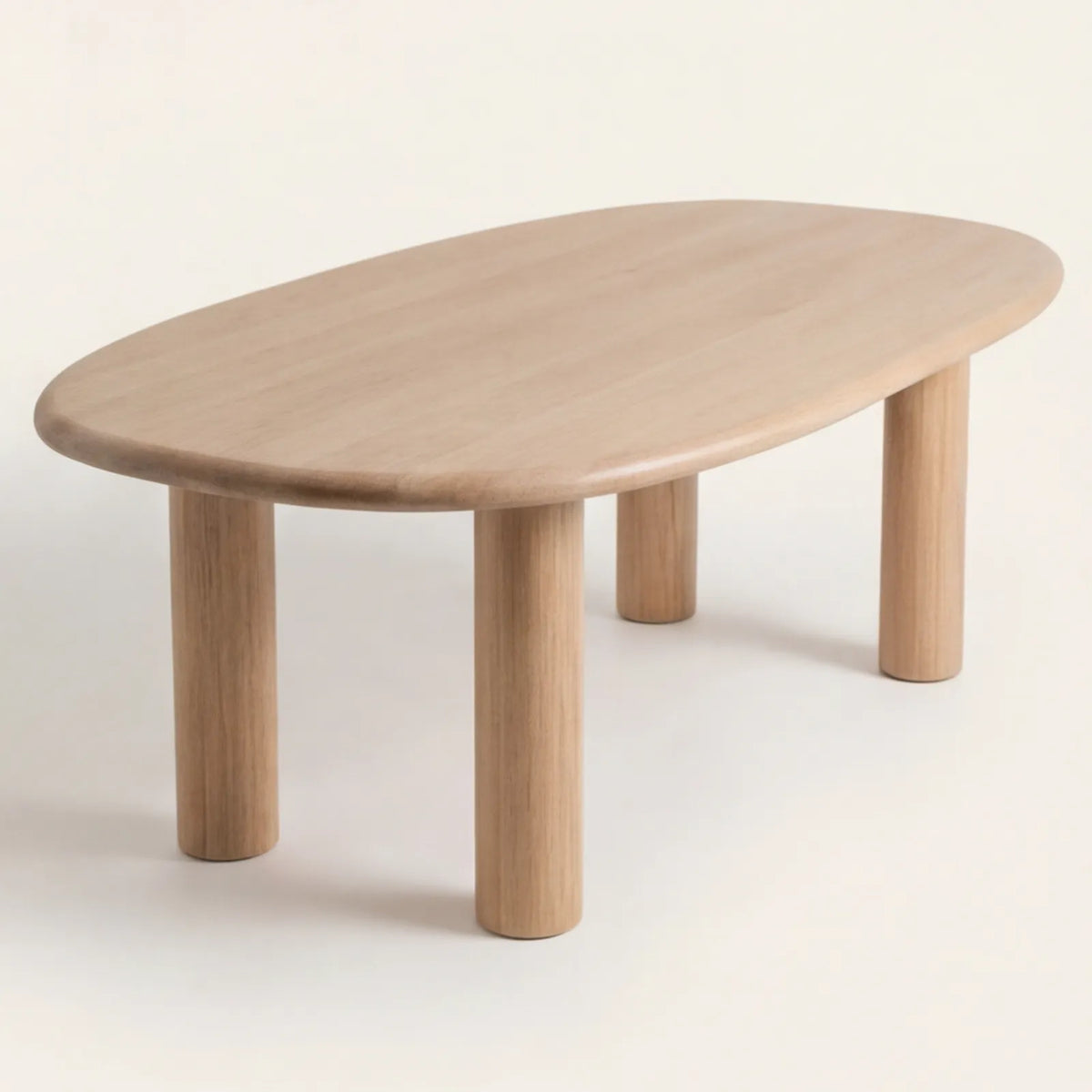 Mesa de Comedor Divo para 4 sillas en Encino Europeo con base sólida · Orgánico