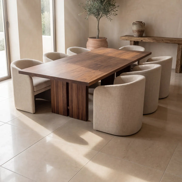 Mesa de Comedor Hester para 8 sillas en Nogal · Imponente
