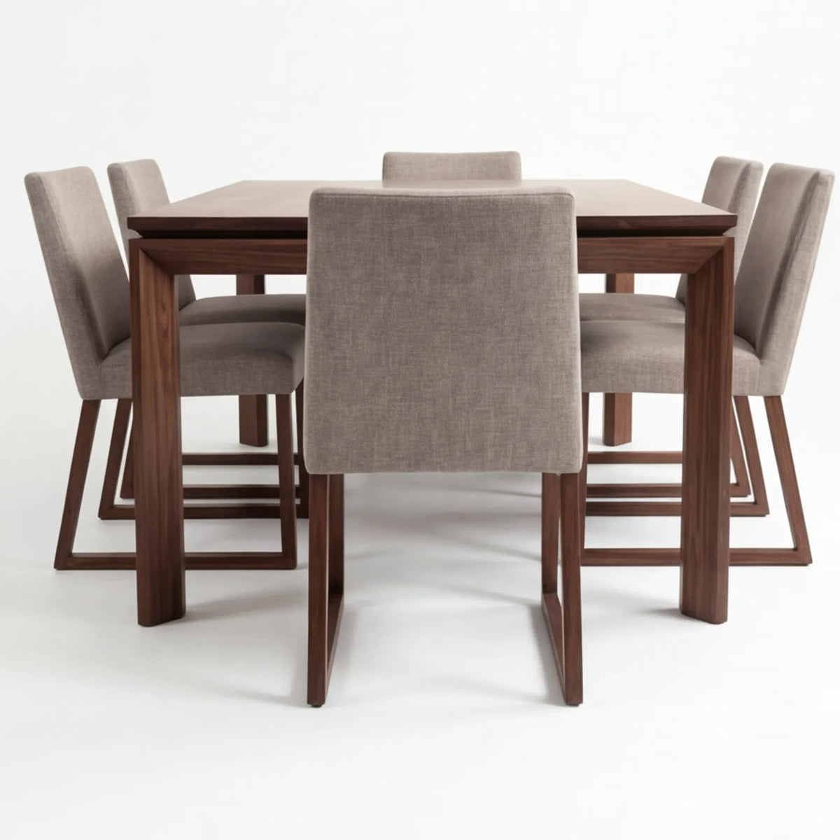 Comedor Nevin en Nogal y Rosa Morada Sólida · Serenidad Arquitectónica