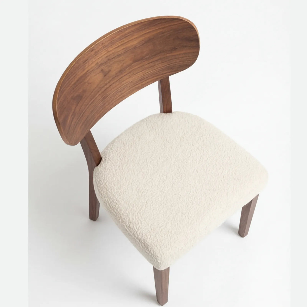 Comedor Novaro en Nogal y Madera Sólida · Arquitectónico