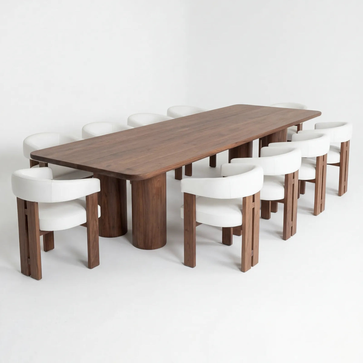 Conjunto de Comedor Zafiro en Nogal con sillas en madera sólida · Escultural