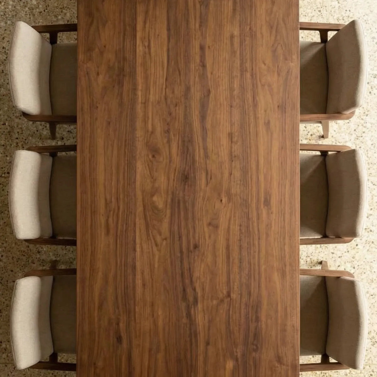 Comedor Toren en Nogal y Rosa Morada Sólida · Escultural