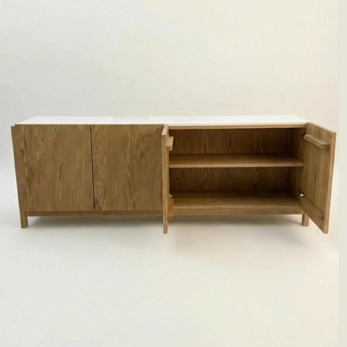 Buffet Enzzi – Elegancia Moderna