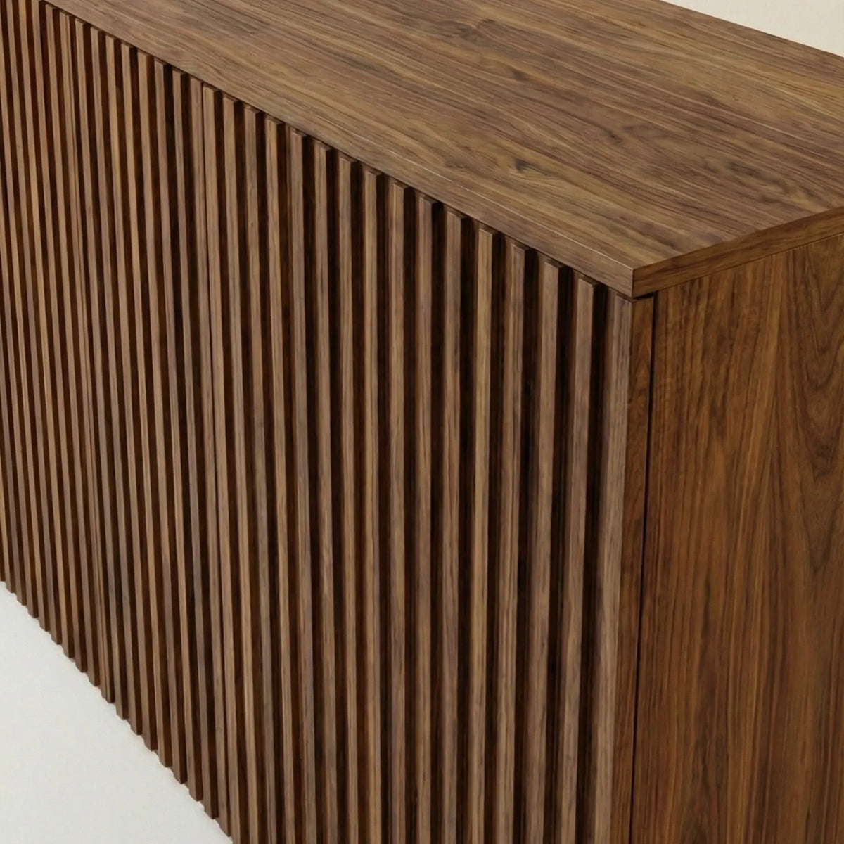 Buffet Modigliani – Credenza Ranurada en Nogal