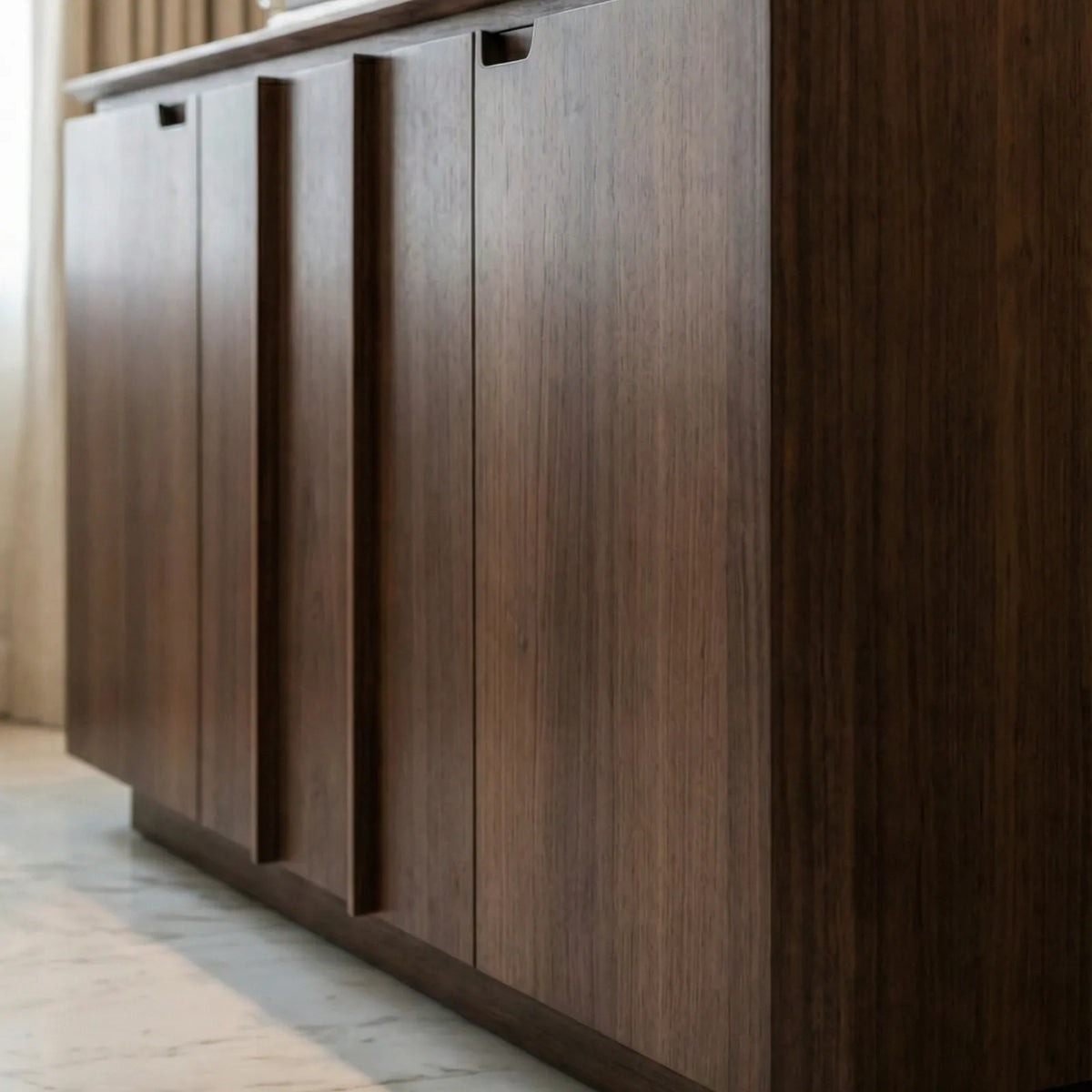Buffet Bellagio – Credenza Contemporánea en Nogal