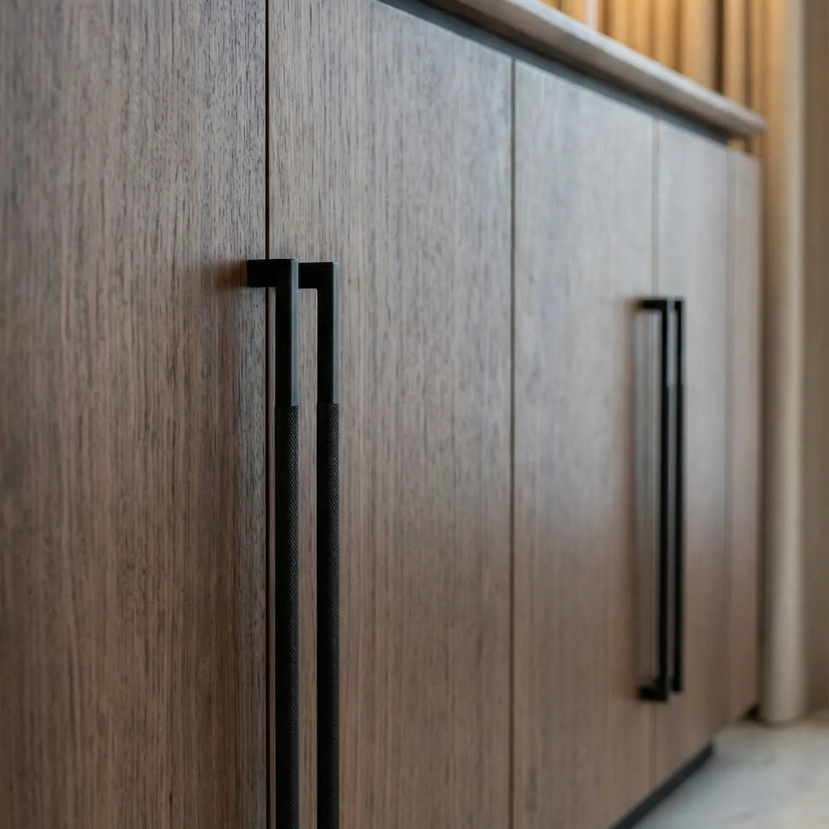 Buffet Amalfi – Credenza en Nogal Elegante