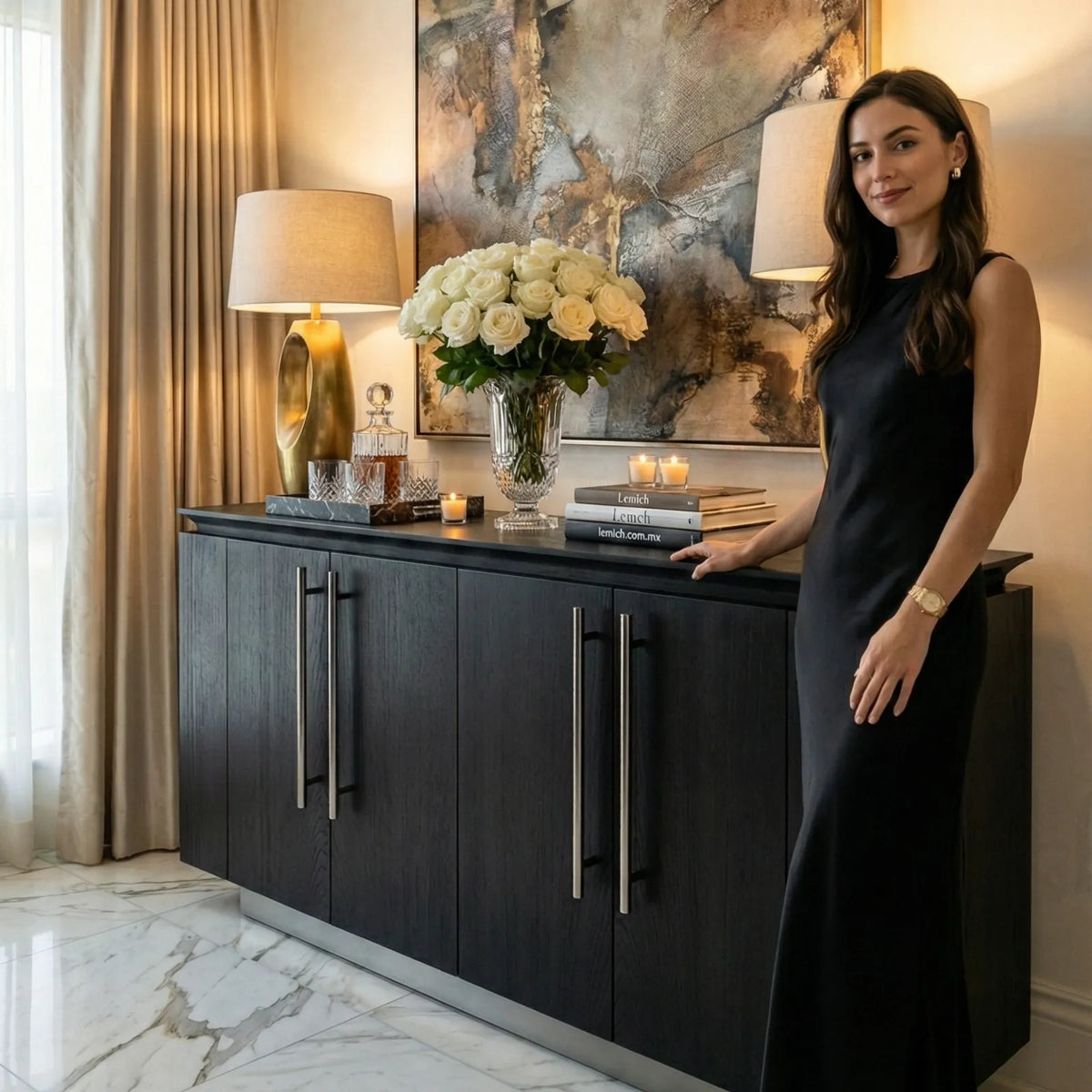 Buffet Ravello – Credenza en Encino con Detalles Dorados