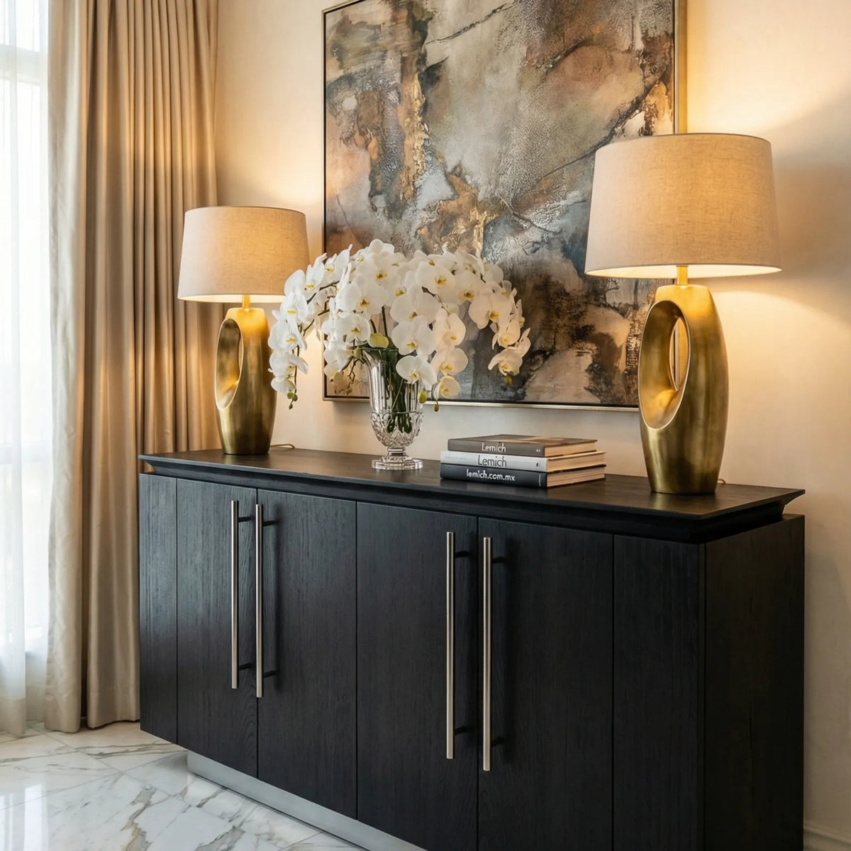 Buffet Ravello – Credenza en Encino con Detalles Dorados