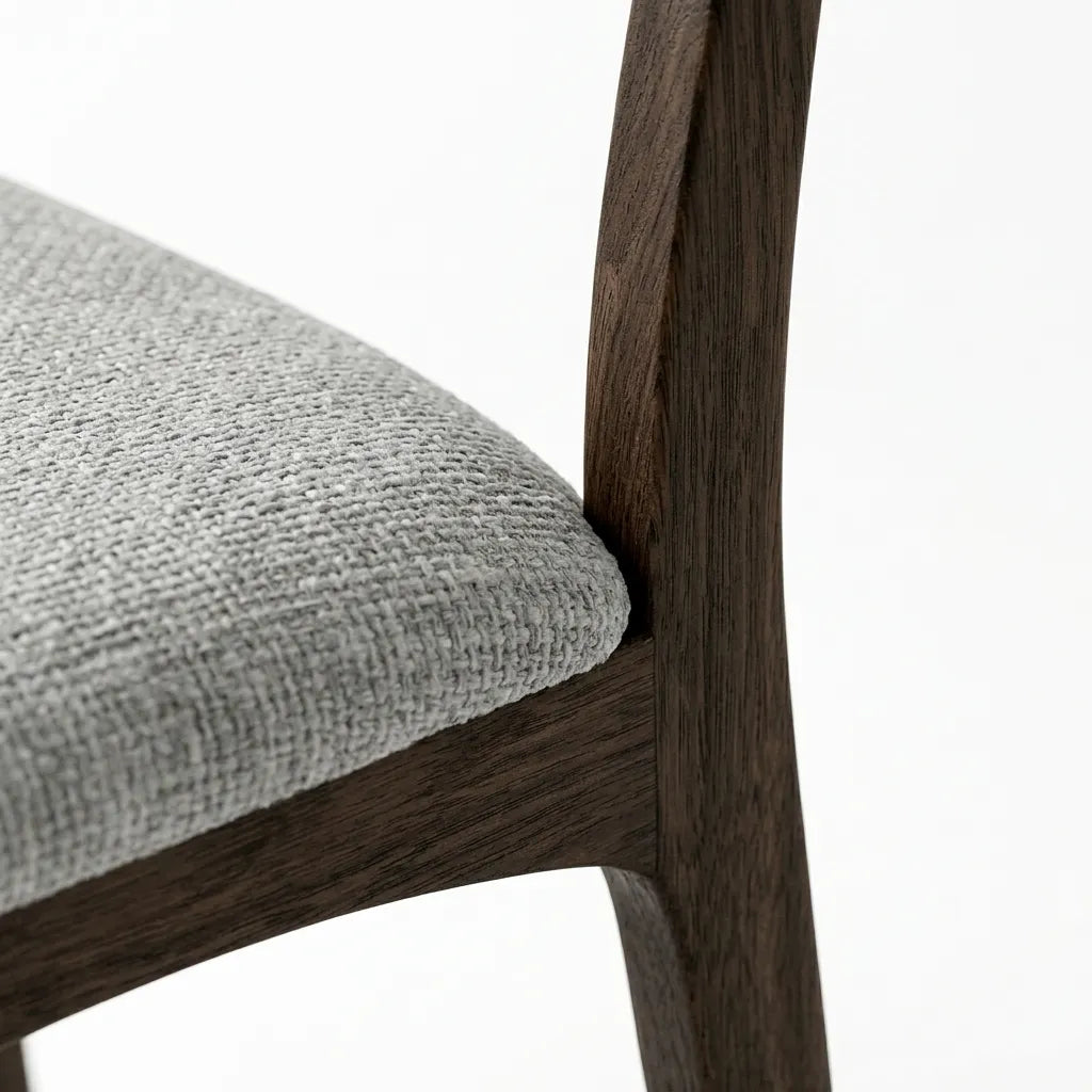 Silla Altesse en Rosa Morada Sólida · Escultural