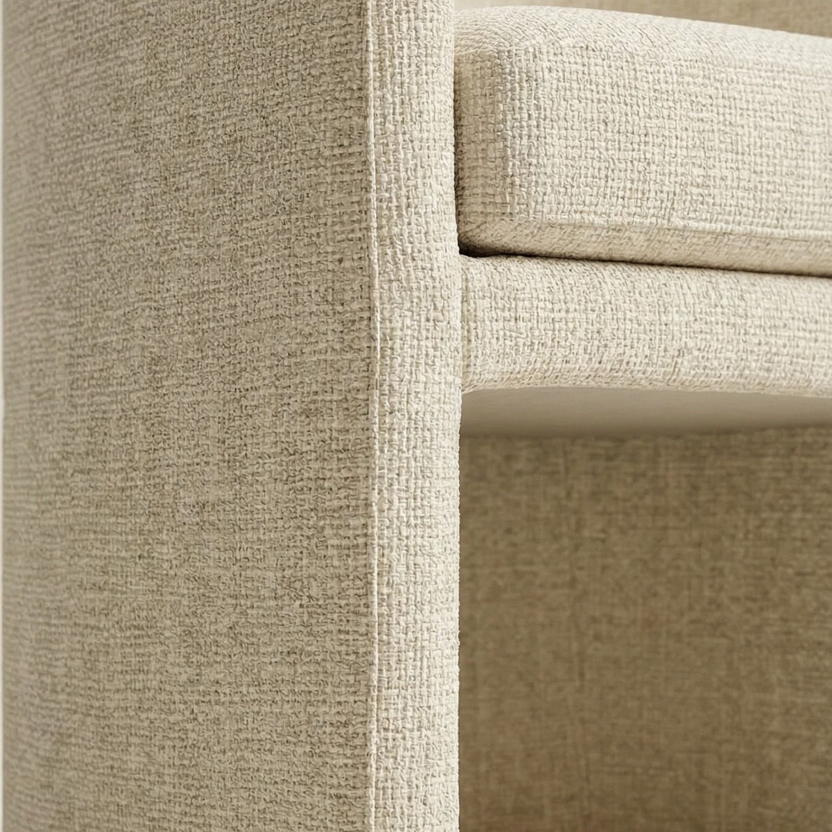Silla Hester en Madera Sólida · Escultural