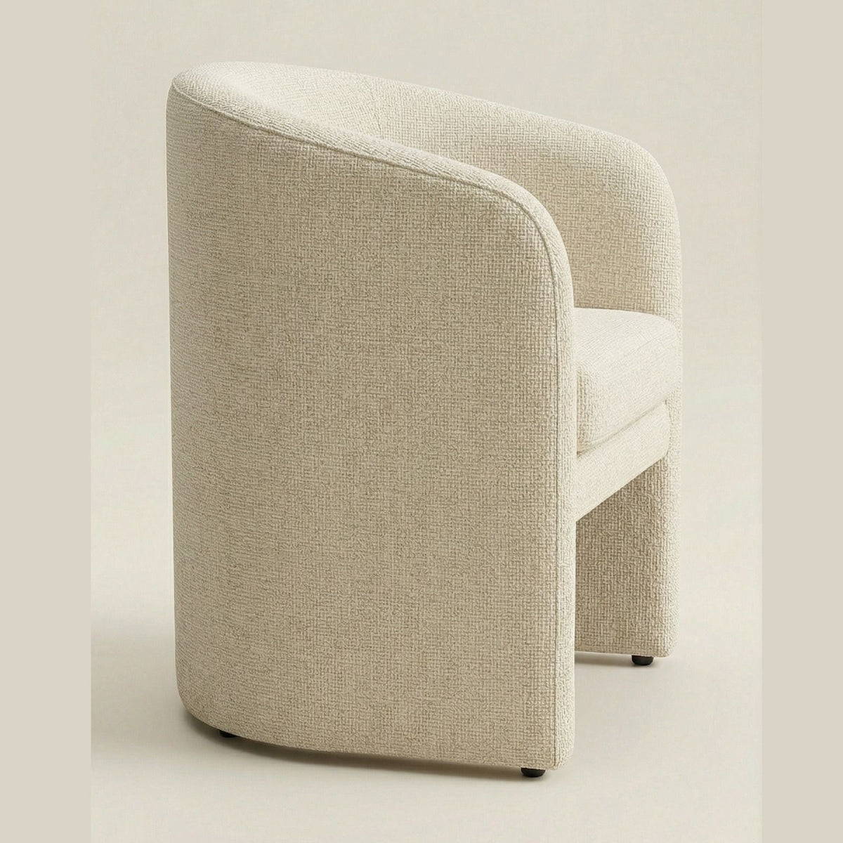 Silla Hester en Madera Sólida · Escultural