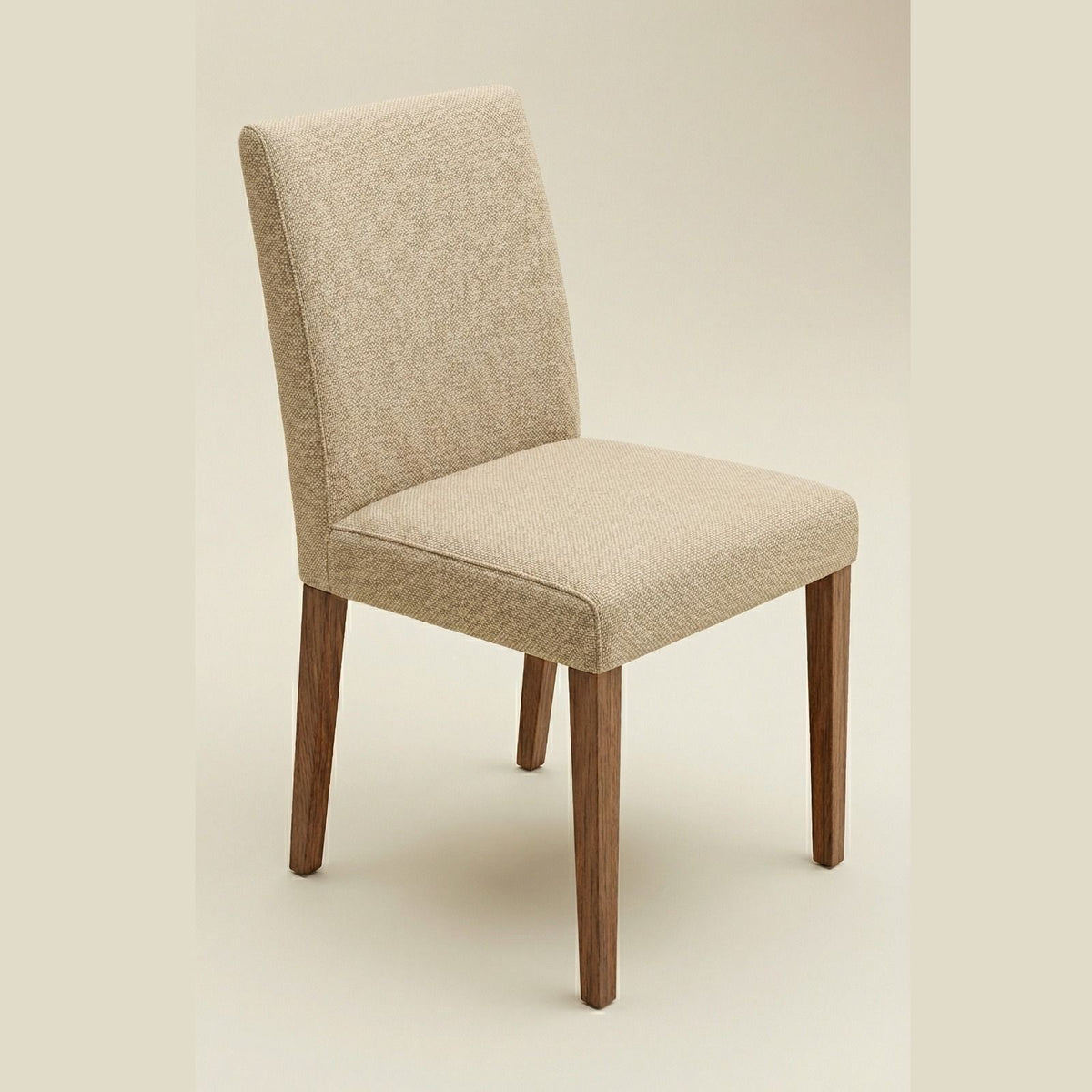 Silla Invara en Madera Sólida · Esencial