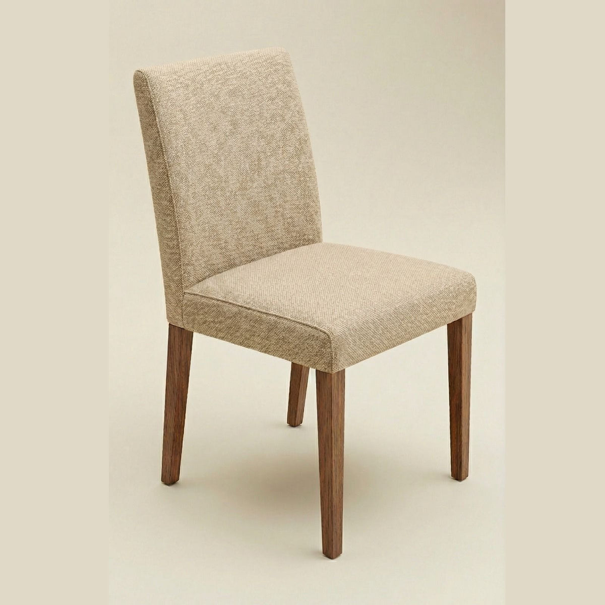 Silla Invara en Madera Sólida · Esencial