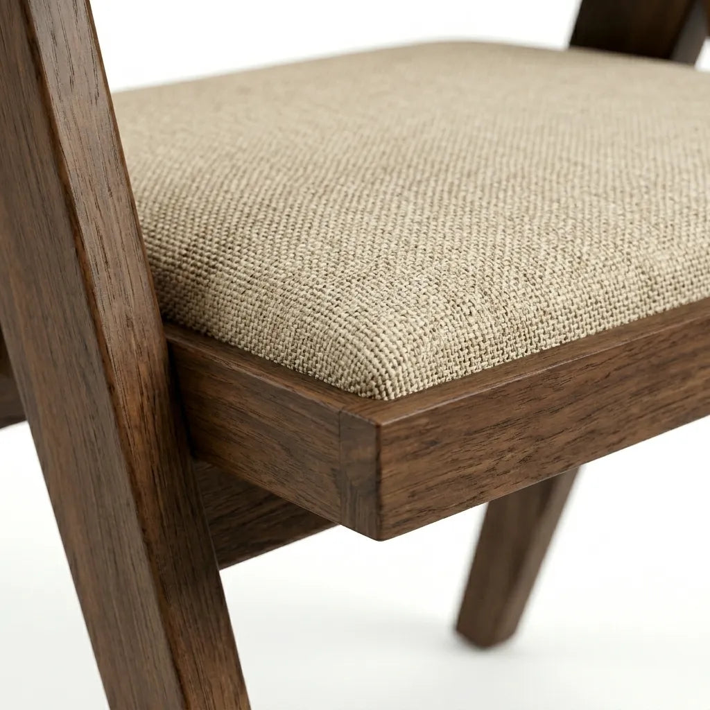 Silla Quourom en Madera Sólida de Rosa Morada · Presencia Escultural