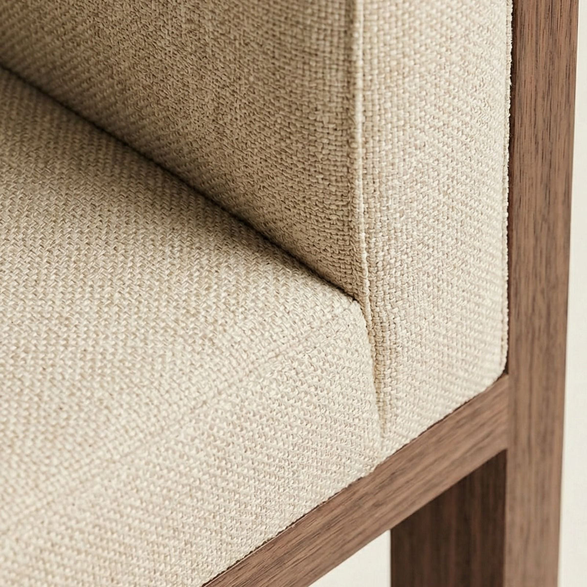 Silla Sian en Rosa Morada Sólida · Arquitectónico