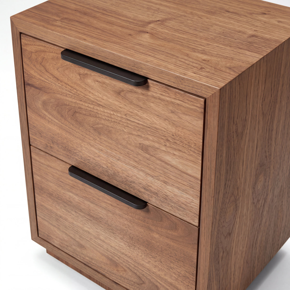 Buró Avel en Nogal Americano con Jaladeras Slim · Atemporal - Perspectiva principal tres cuartos en fondo blanco | LEMICH Muebles de Lujo Ocotlán
