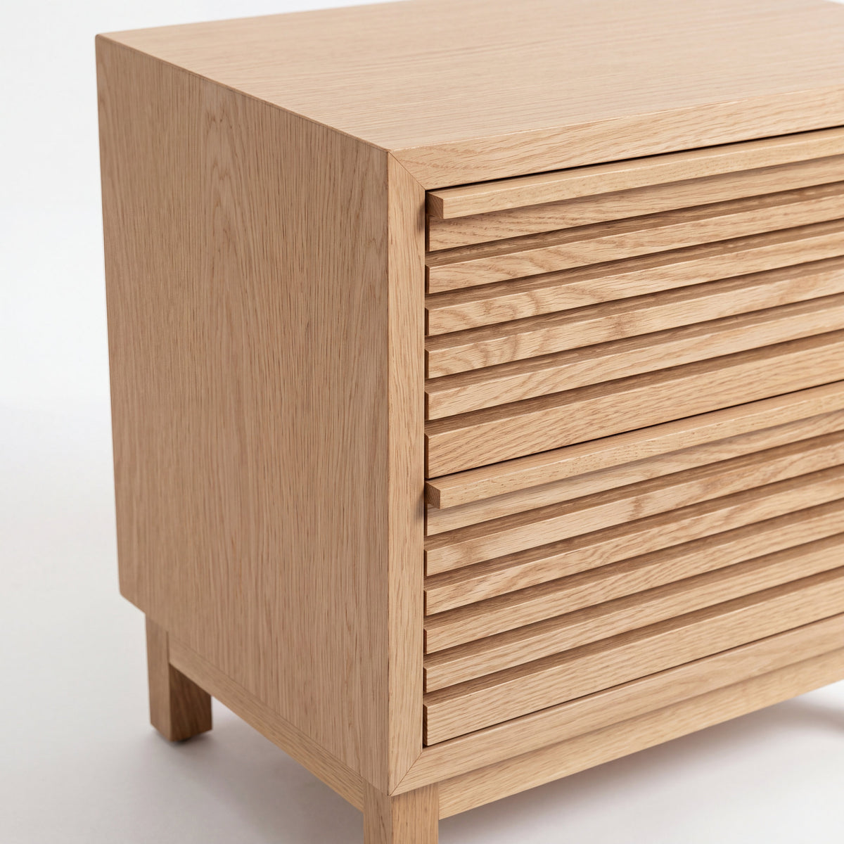 Buró Japandi en Madera Natural · Atemporal - Perspectiva tres cuartos en fondo blanco | LEMICH Muebles de Lujo Ocotlán