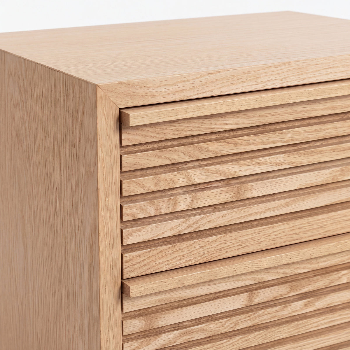 Buró Japandi en Madera Natural · Atemporal - Detalle artesanal de listones alistonados en frentes de cajón | LEMICH Muebles de Lujo Ocotlán
