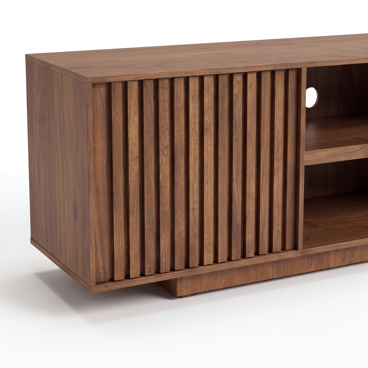 Mueble de TV Velin Nogal · Diseño Minimalista - Detalle de frentes de cajón con veta continua de nogal | LEMICH Muebles de Lujo Ocotlán
