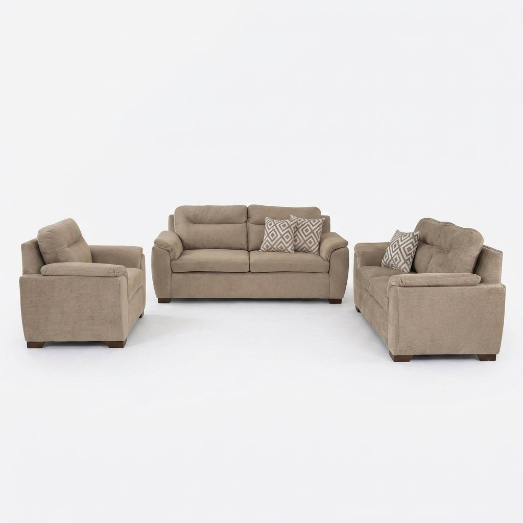 Sala Confortevole Marina en Suede Capuchino con Brazos Acolchados - Perspectiva Fondo Blanco | LEMICH Muebles de Lujo