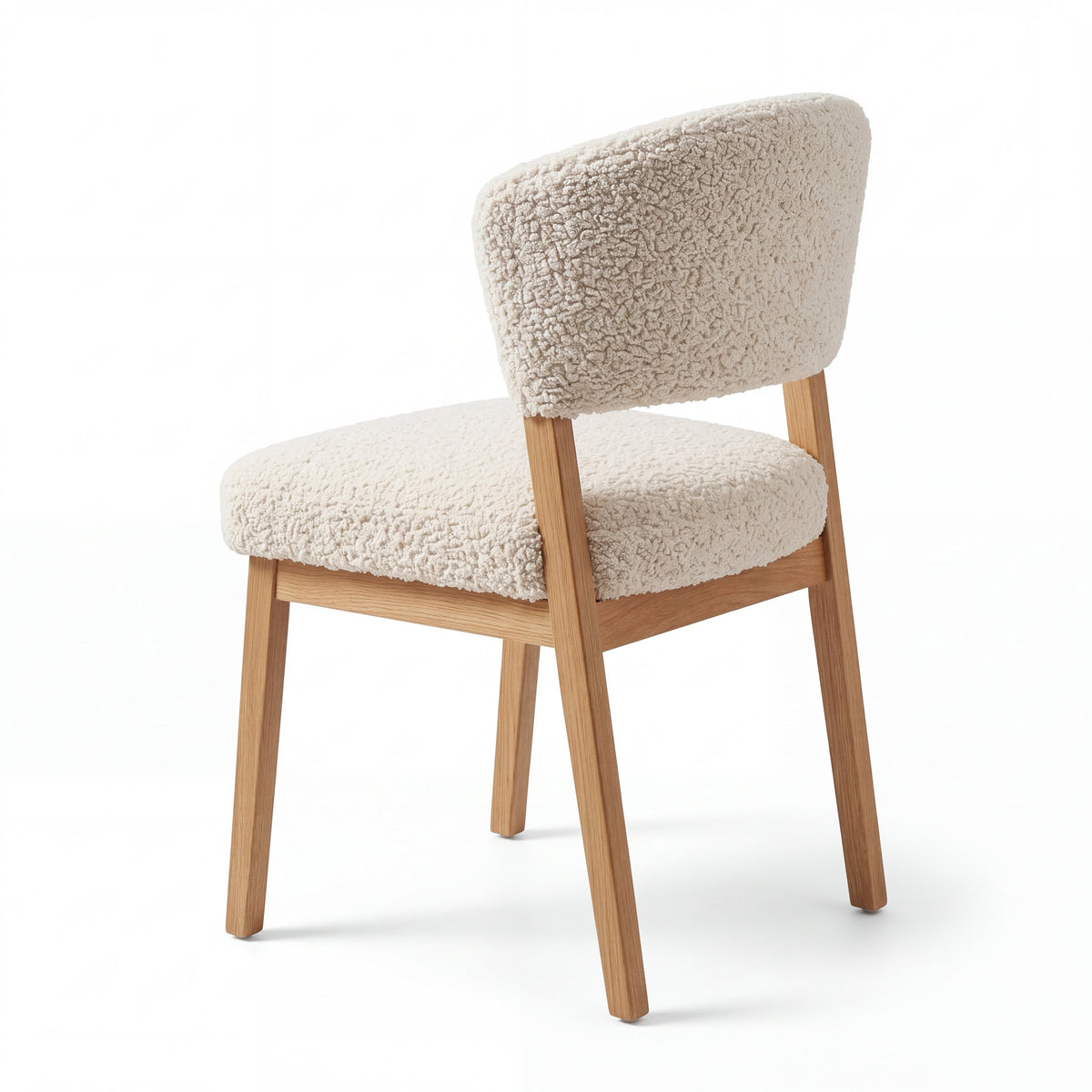 Silla Elara en Madera Sólida · Escultural - Perspectiva posterior tres cuartos con respaldo envolvente | LEMICH Muebles de Lujo Ocotlán