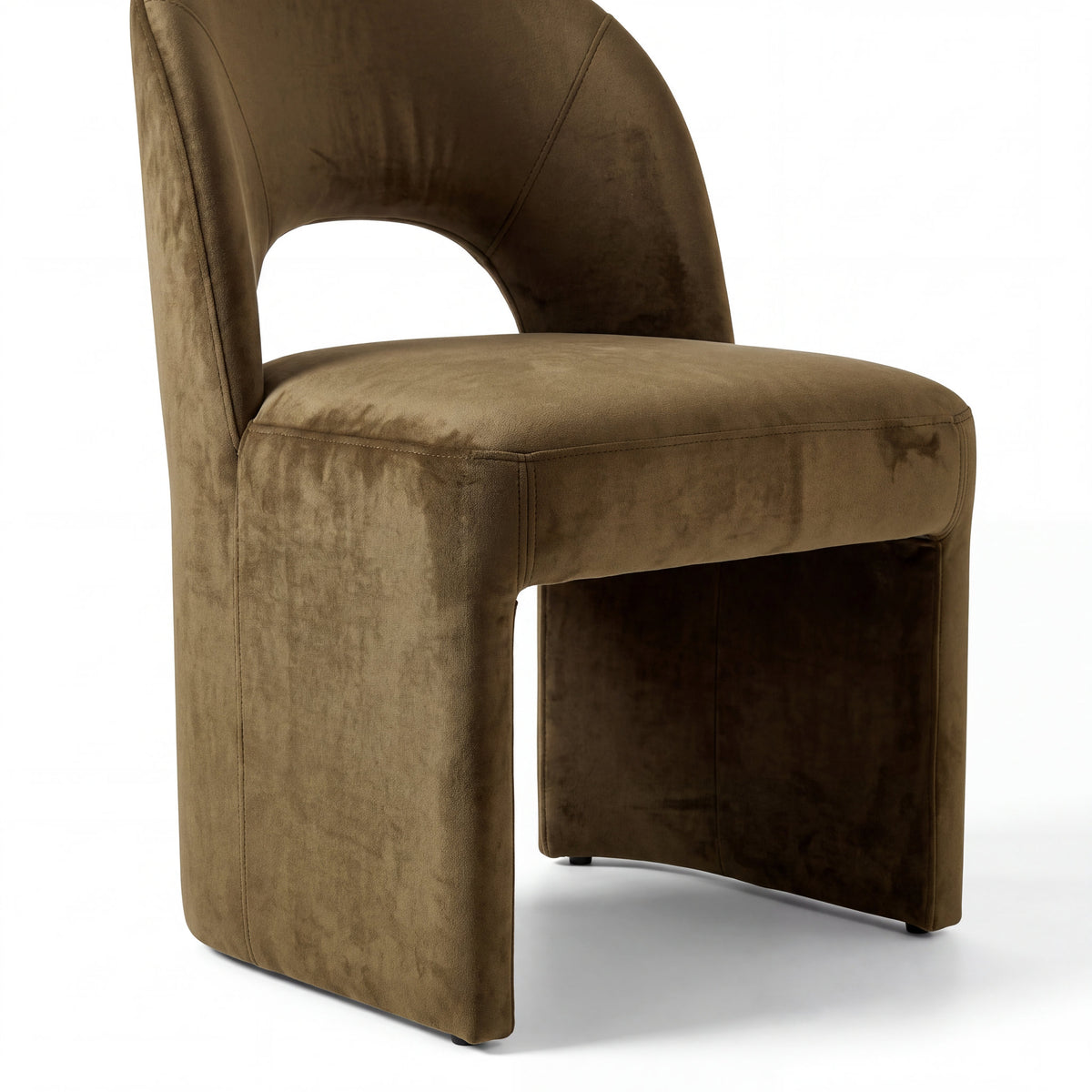Silla Palma en Terciopelo Verde Bosque · Escultural - Macro textura de terciopelo verde bosque y costura artesanal | LEMICH Muebles de Lujo Ocotlán