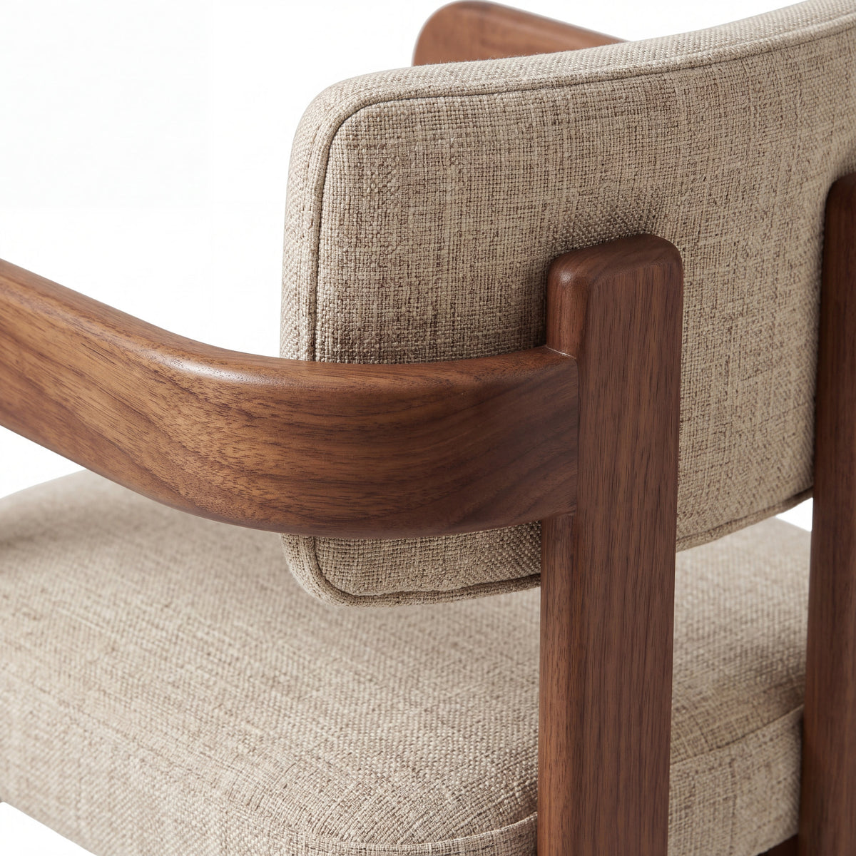 Silla Vesper en Madera Sólida Maciza · Escultural - Perspectiva principal tres cuartos en fondo blanco | LEMICH Muebles de Lujo Ocotlán
