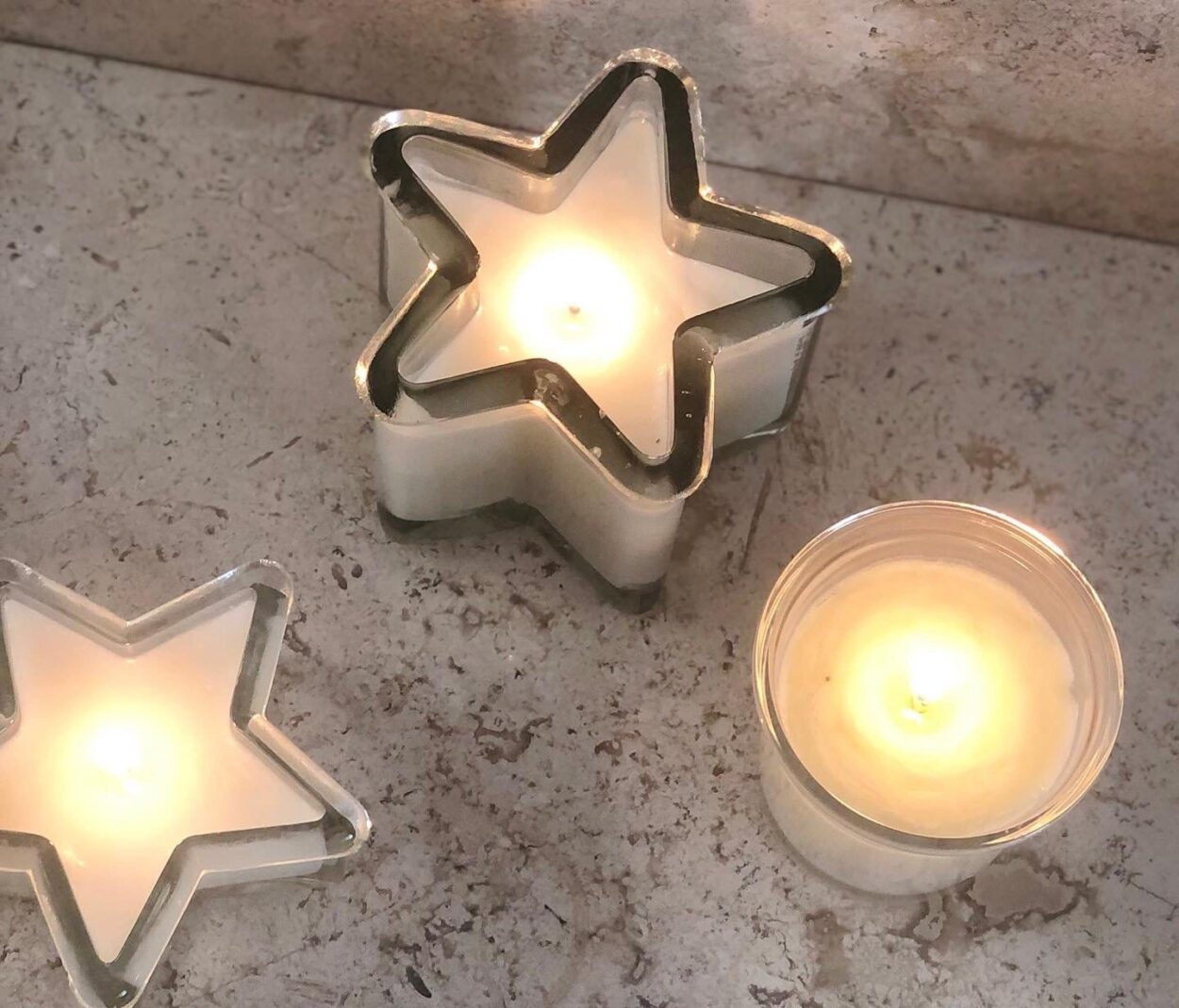 Vela Estrella Festiva | De Rosa Morada Vela Estrella Festiva